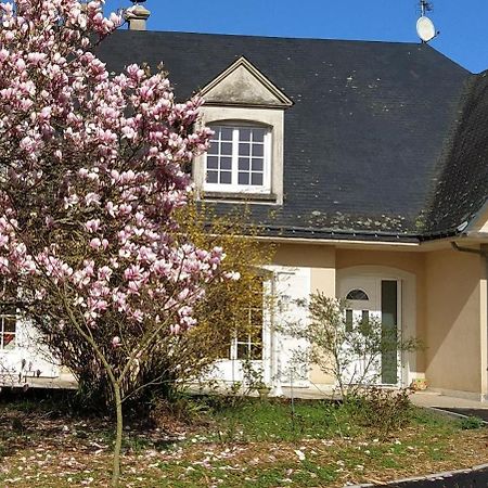 Saint-Martin-du-Bois  L'Ecureuil Gourmand, Chambre D'Hotes En Anjou Bleu מראה חיצוני תמונה